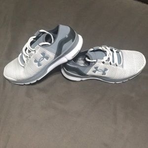 Under Armour charged speedform